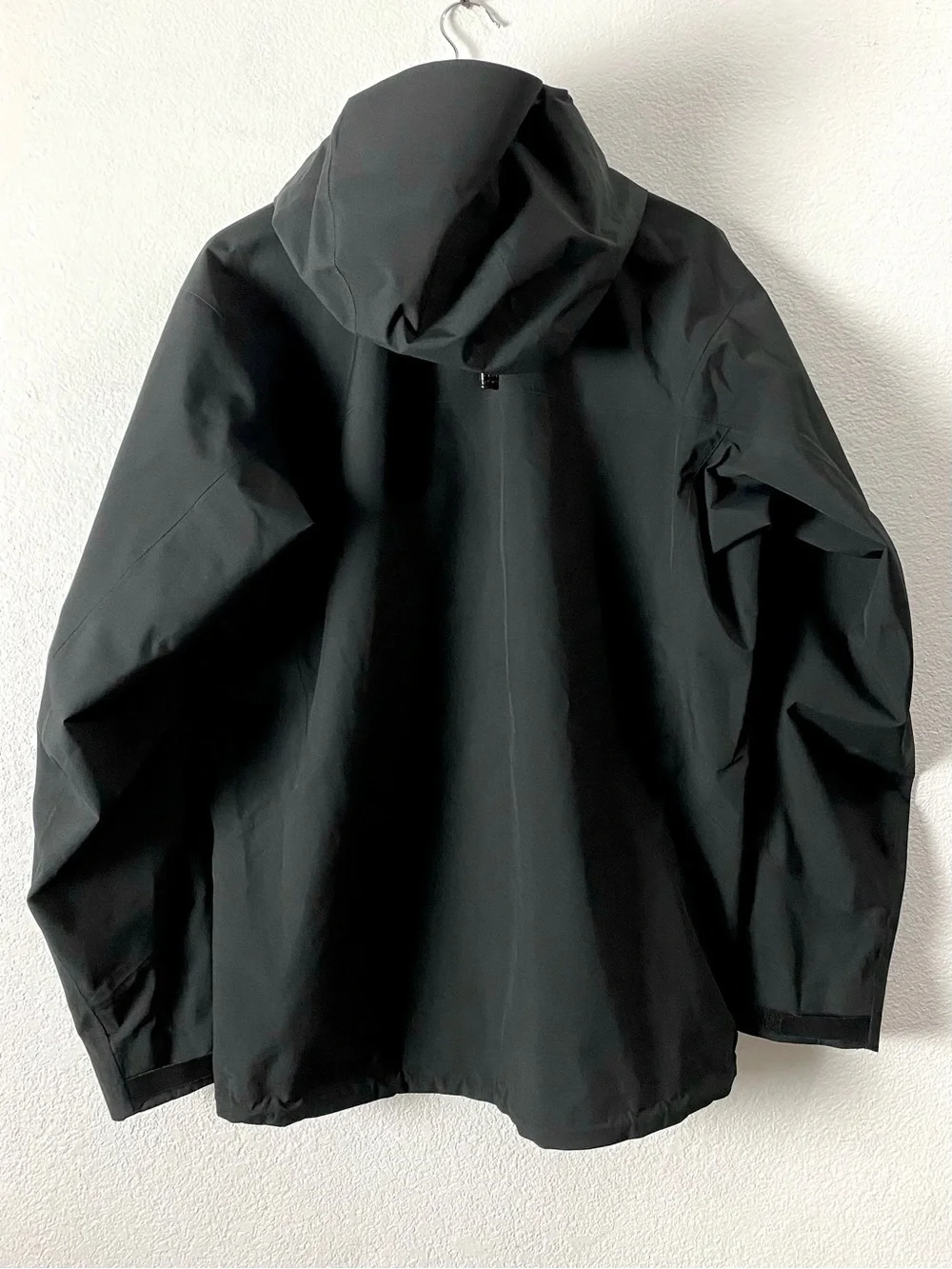 Arc’teryx Sawyer Coat Mens Large Black GORE TEX Waterproof Windproof Performance